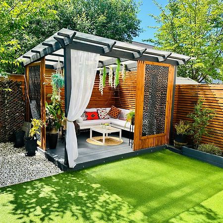 Meezee Pearl Double Bed Lodge With Free Parking Солфорд Экстерьер фото